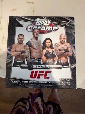 2026 UFC Trading Cards with  Box - Black/White